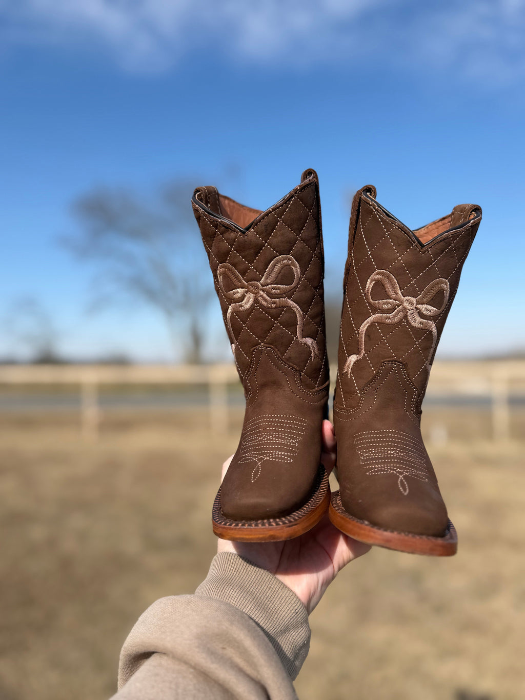 Brown Bow Tanner Mark Boots