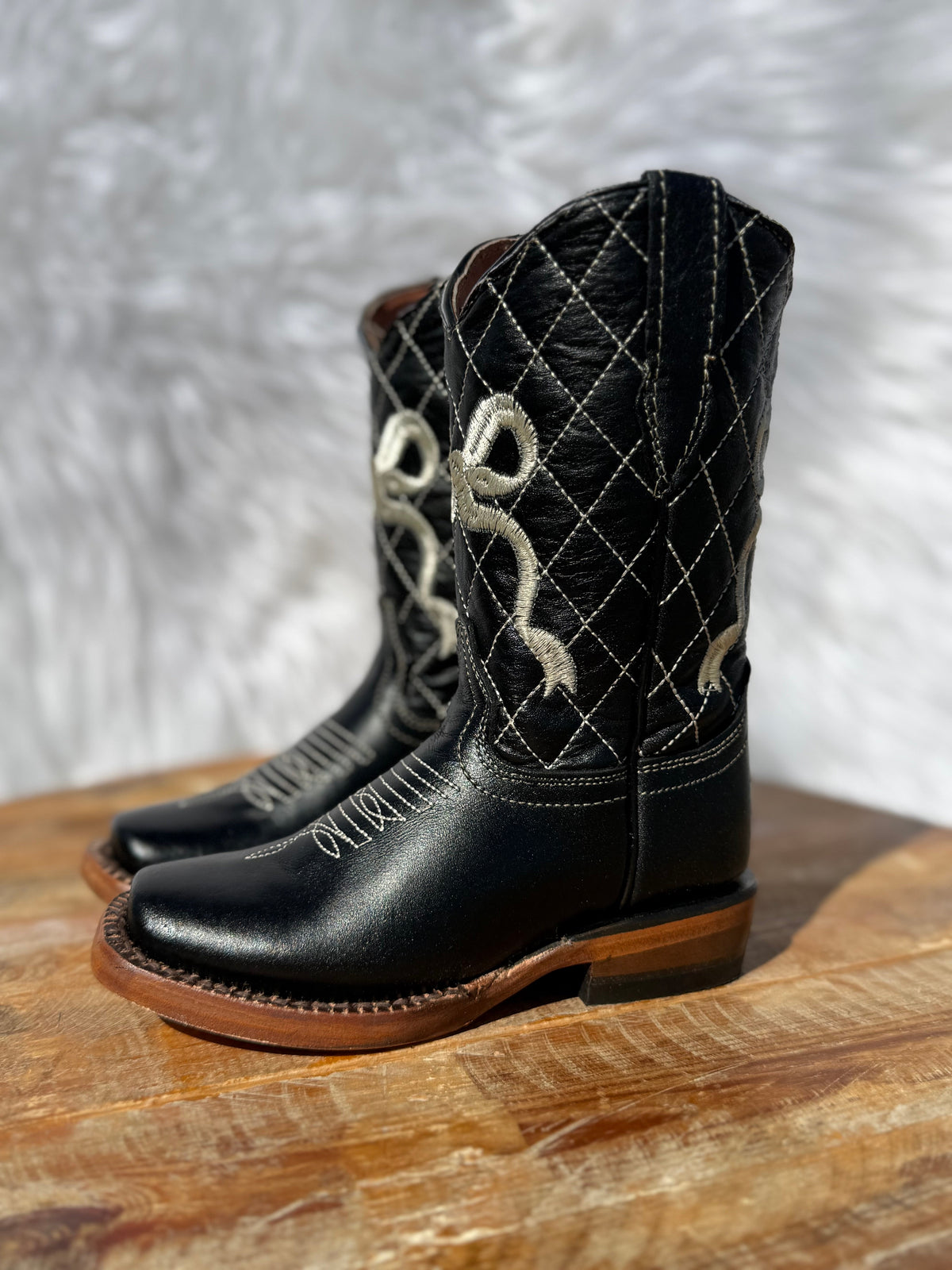 Black Bow Tanner Mark Boots