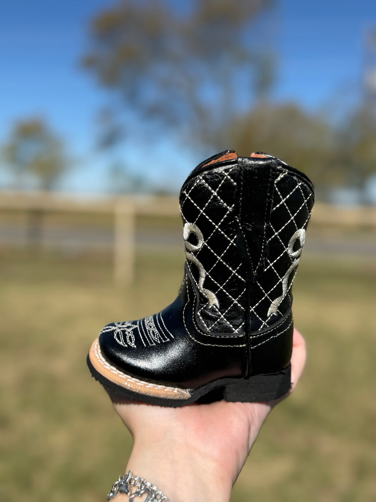 Black Bow Tanner Mark Boots