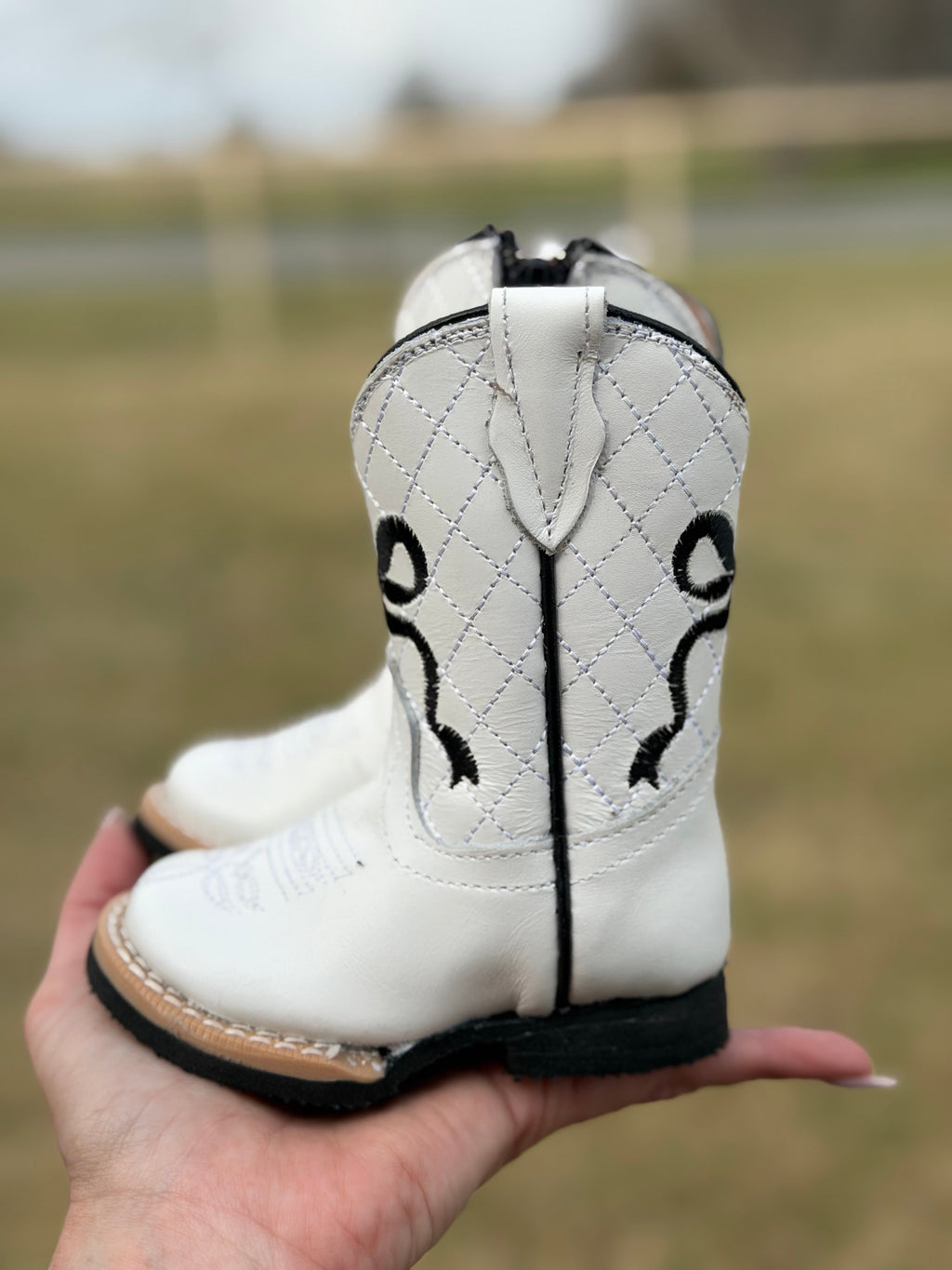 White Bow Tanner Mark Boots