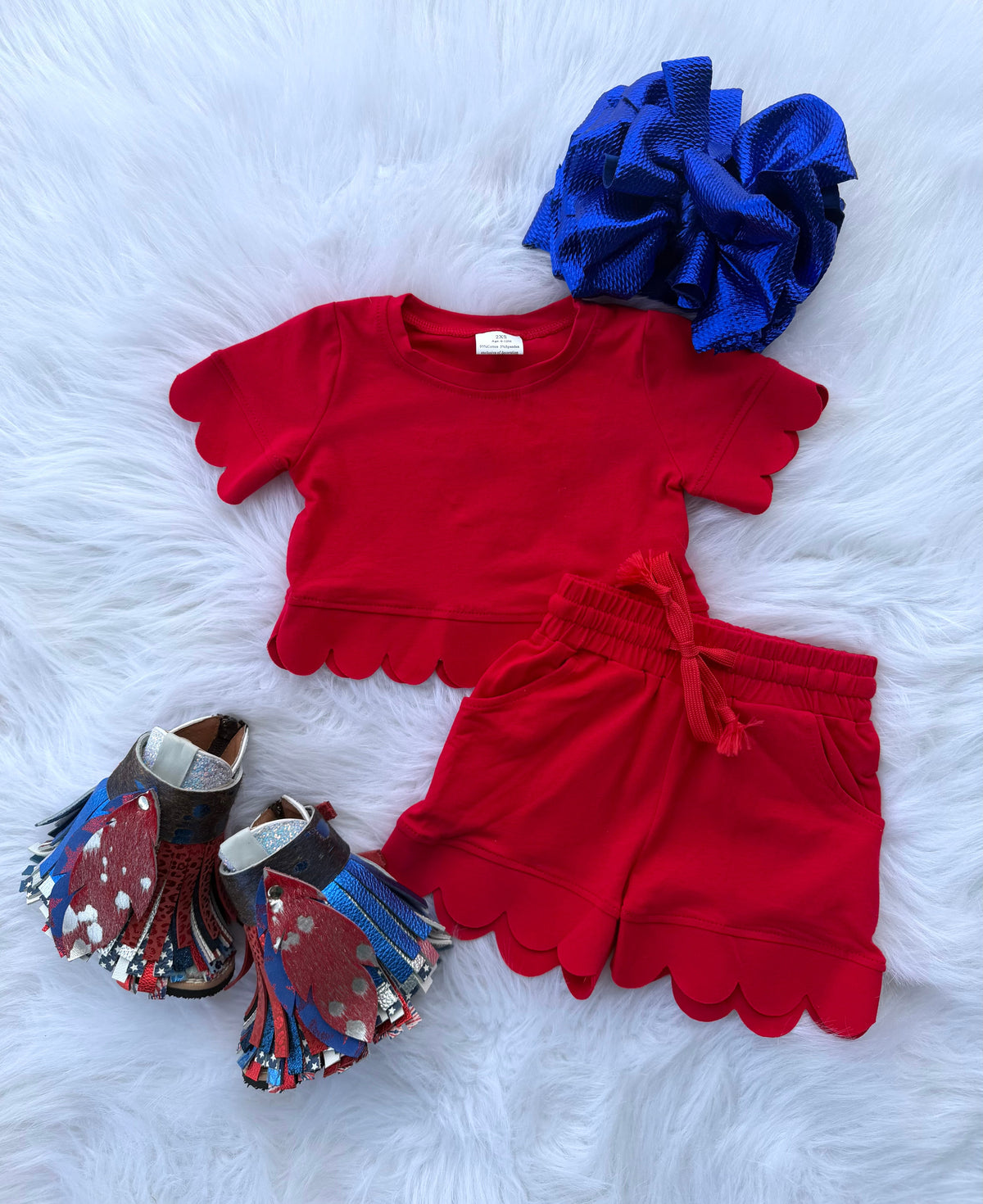 Rosie Red Scalloped Set