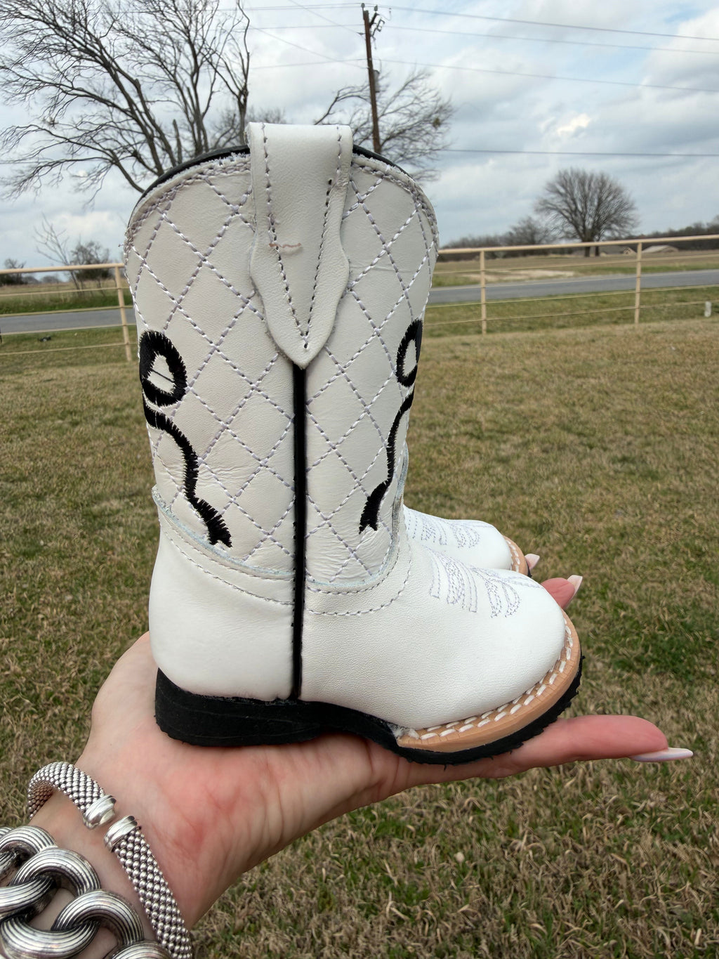 White Bow Tanner Mark Boots