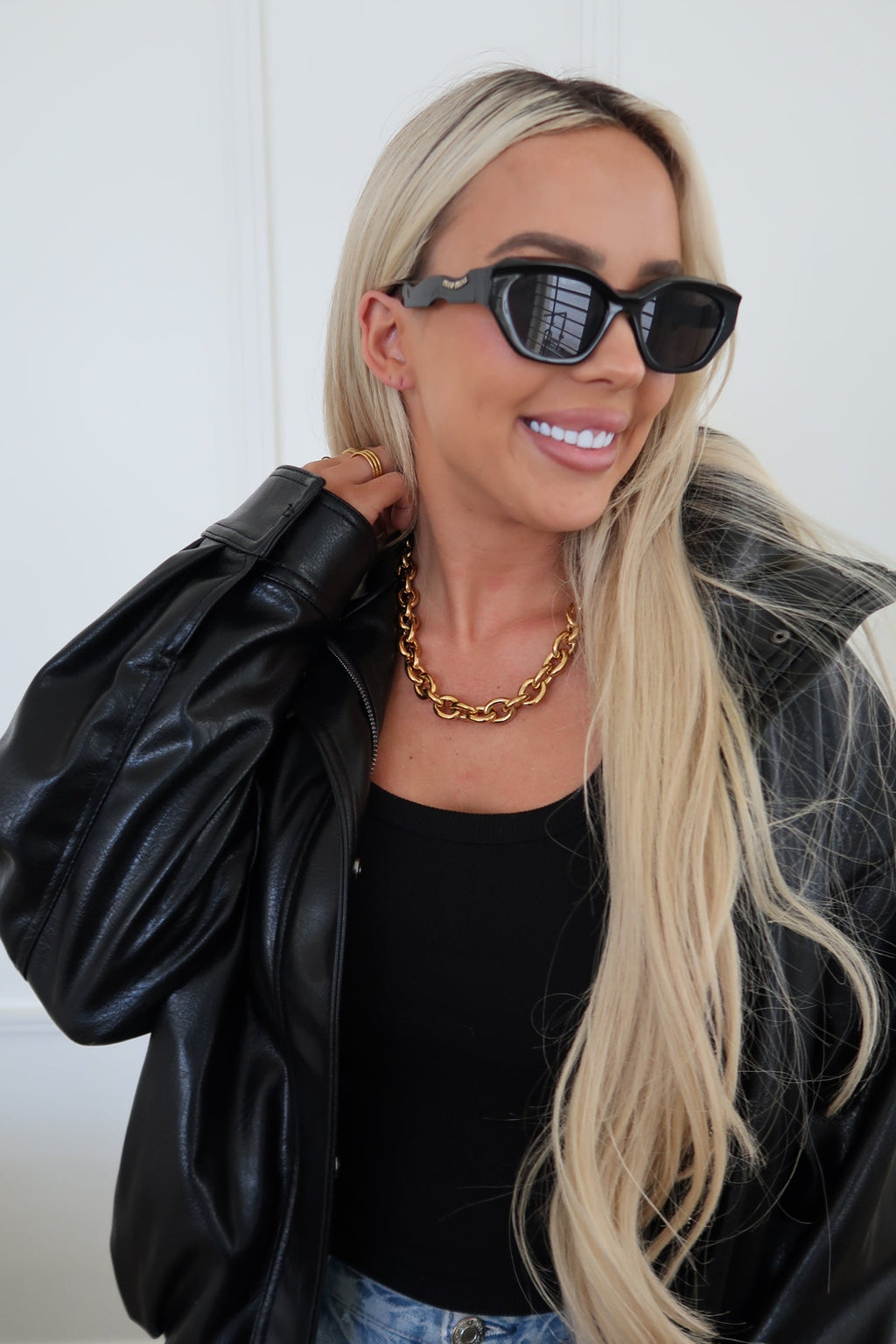 LIV NECKLACE