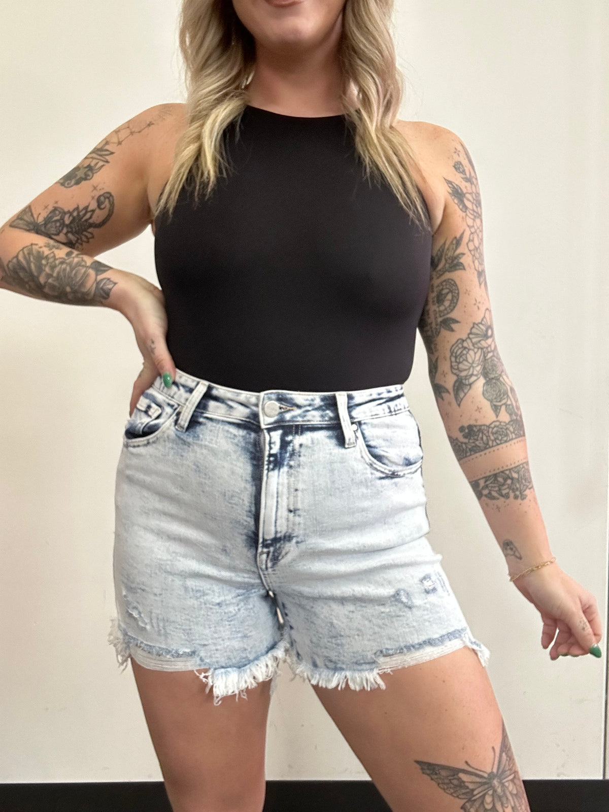 On The Go Distressed Shorts - Acid Light Wash
