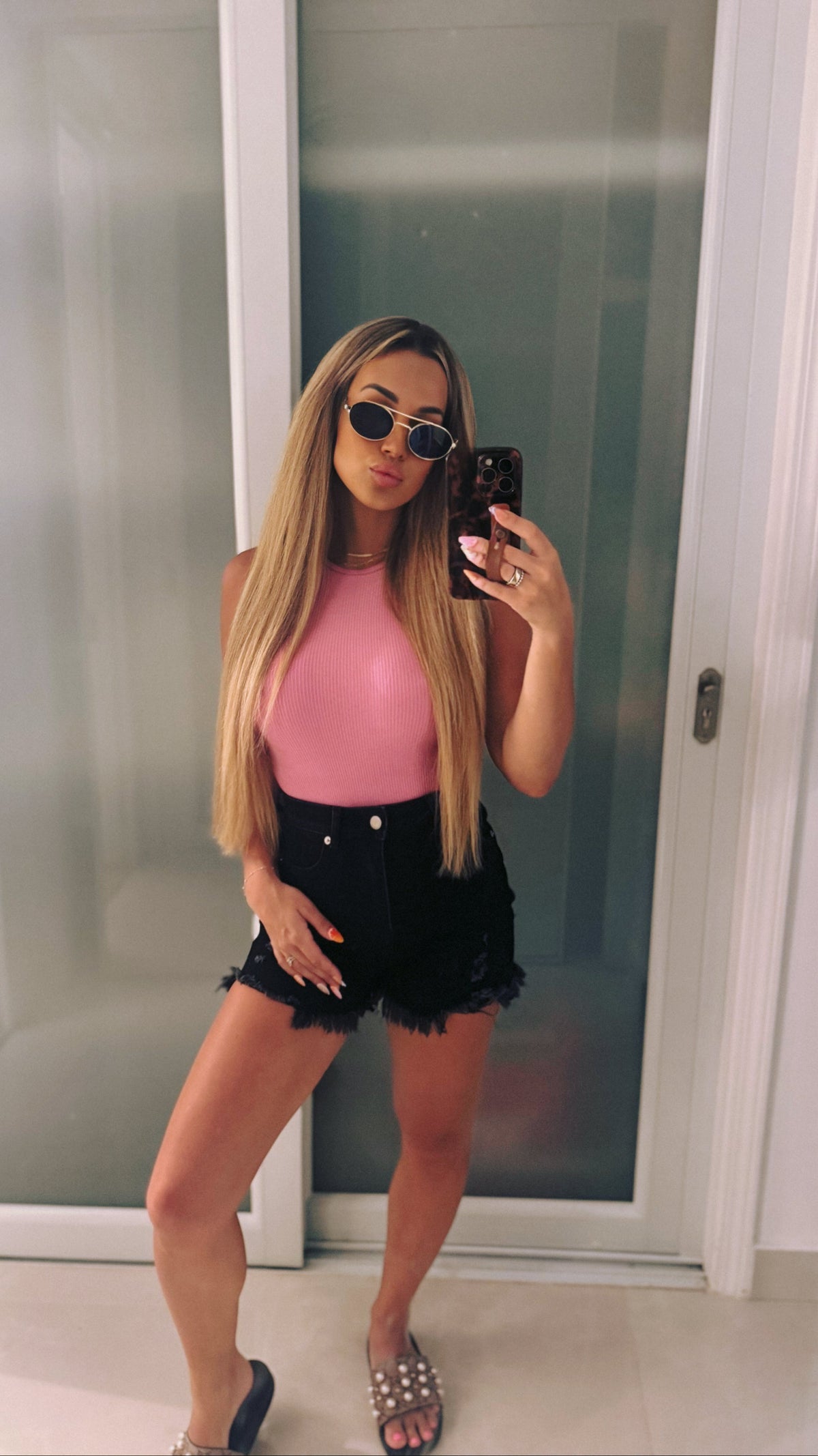 On The Go Risen Distressed Shorts - Black