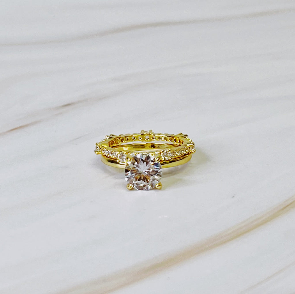Romantic Round Cut Solitaire Ring Set Of 2