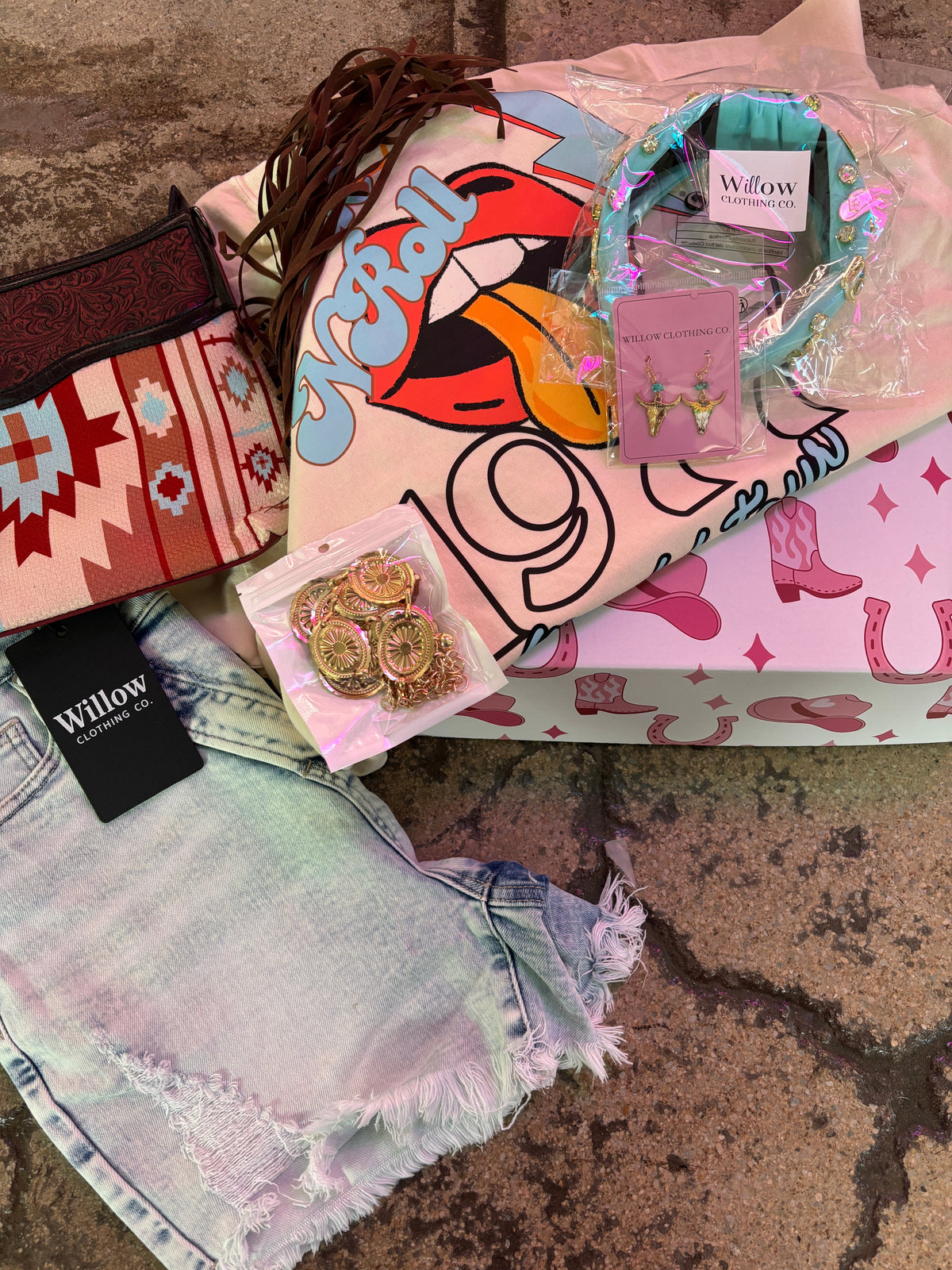 Willow Clothing Co. Country Concert Box