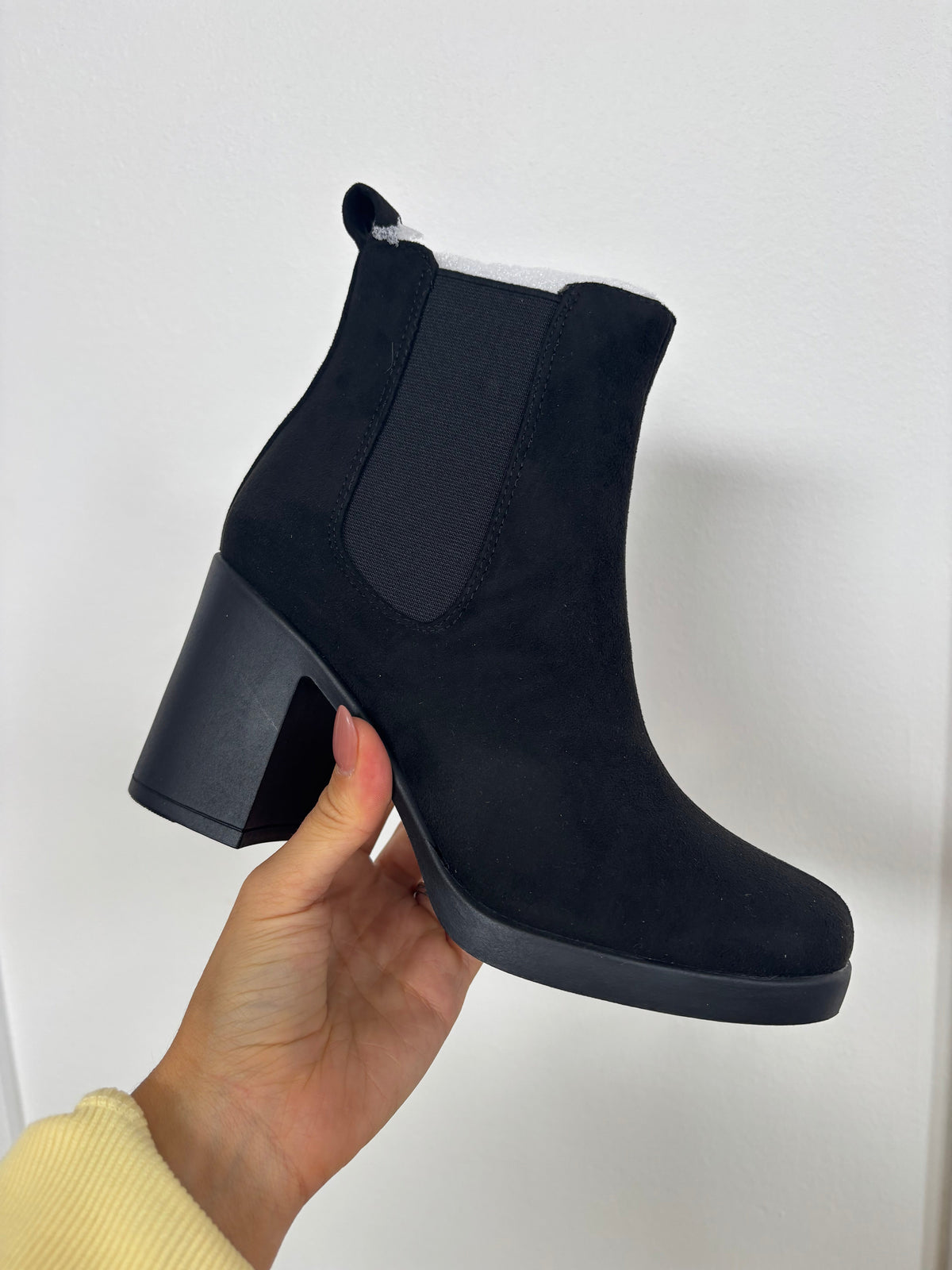Arbor Ridge Platform Chelsea Suede Black Boots