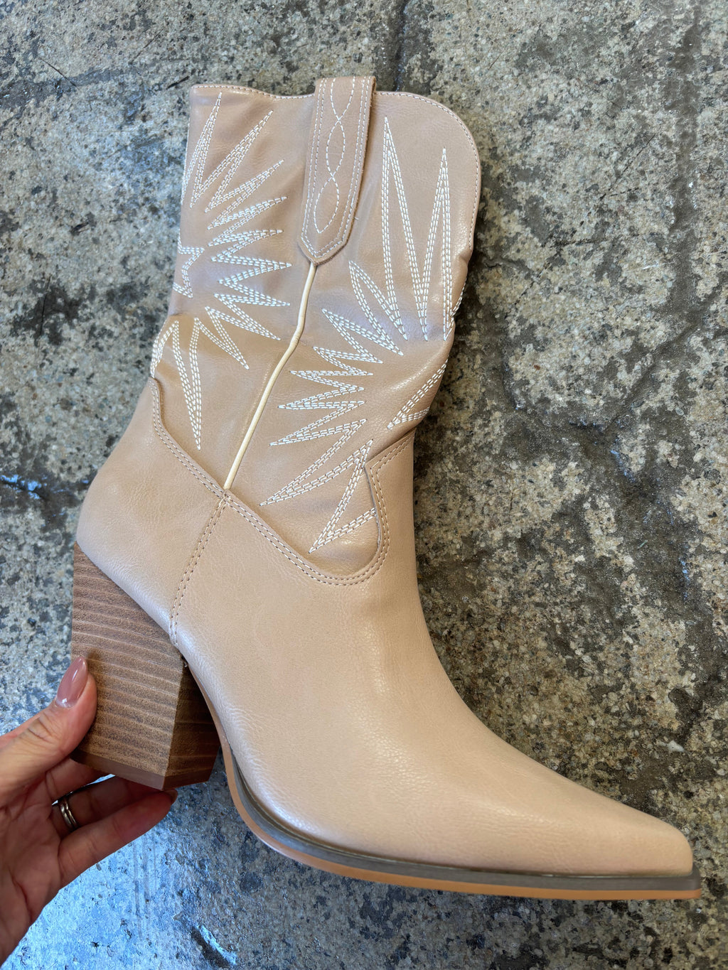 Emersyn Embroidered Heeled Cowgirl Pointed Boots
