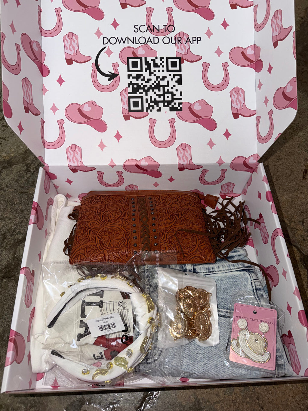 Willow Clothing Co. Country Concert Box