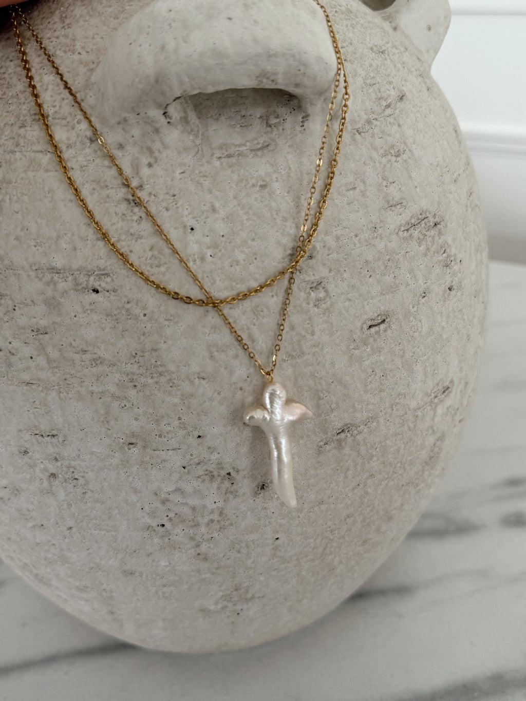 AMANDA NECKLACE