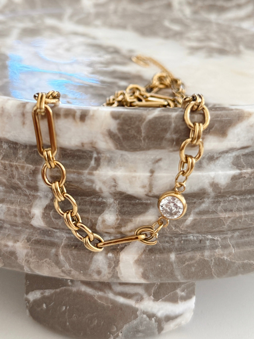 MELISSA NECKLACE