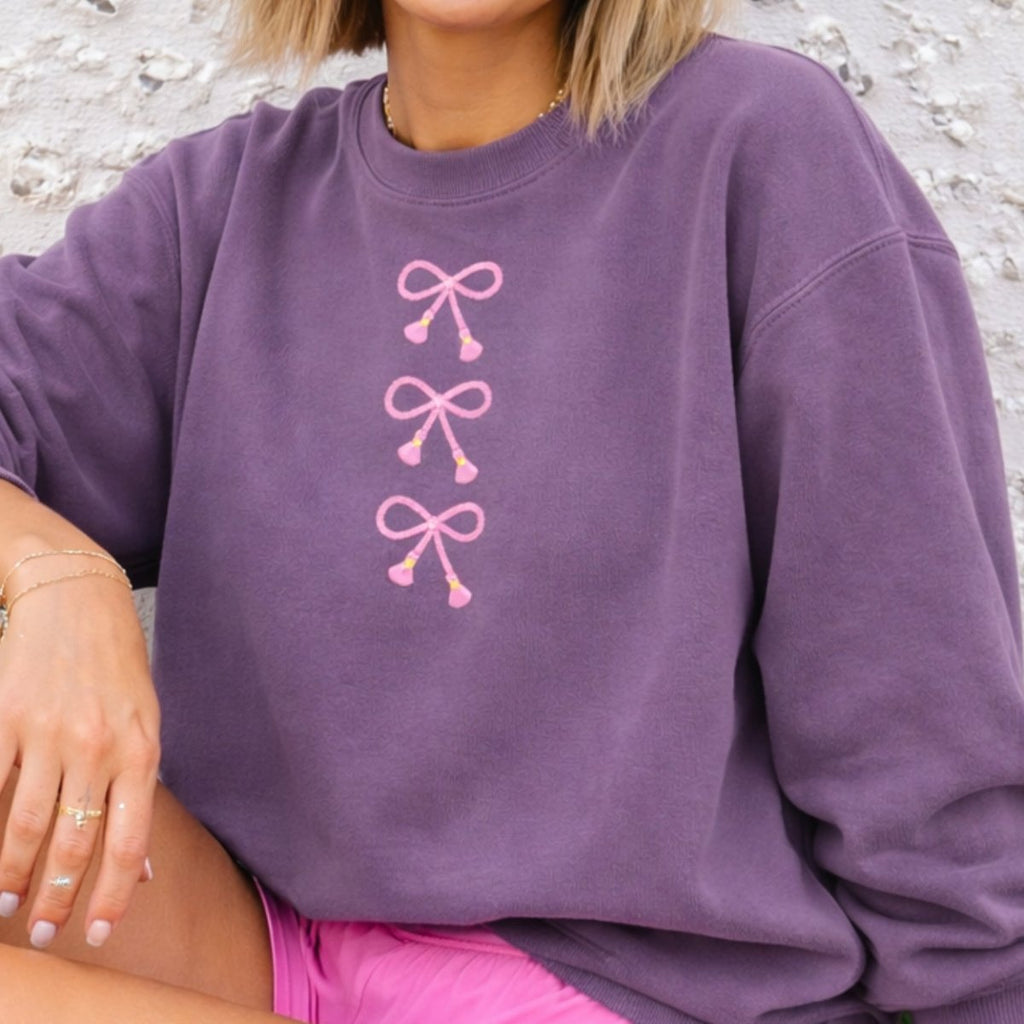 'Three Bows Nice' Tasseled Cozy Crew