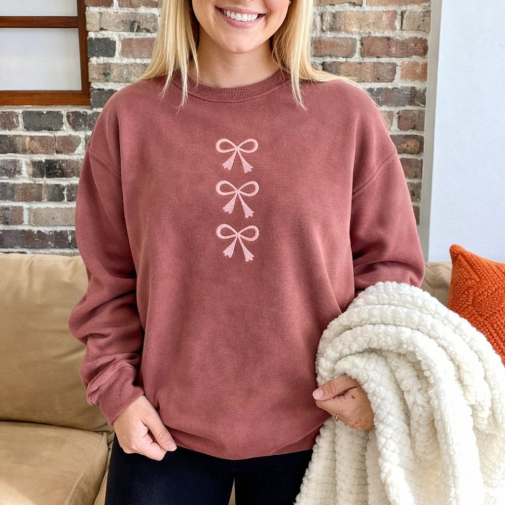 'Three Bows Nice' Tasseled Cozy Crew