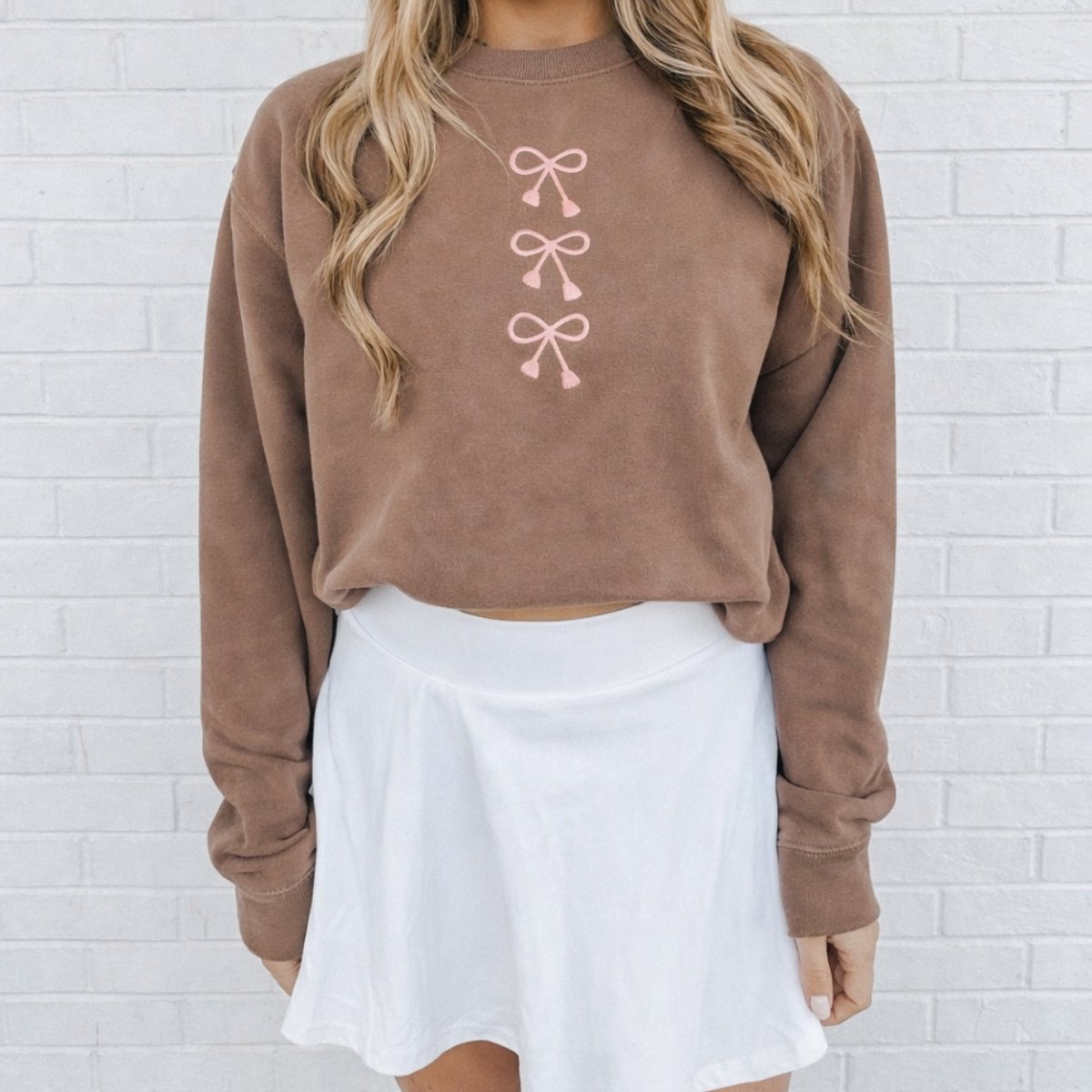 'Three Bows Nice' Tasseled Cozy Crew